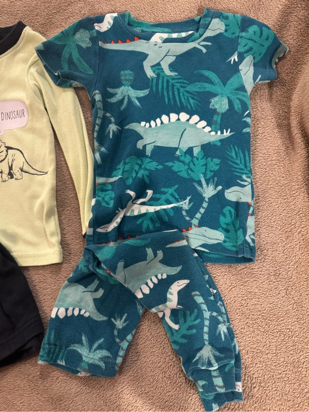 Boys Dinosaur Outfit Bundle | 3 Complete Outfits | Carter’s | Size 18M
